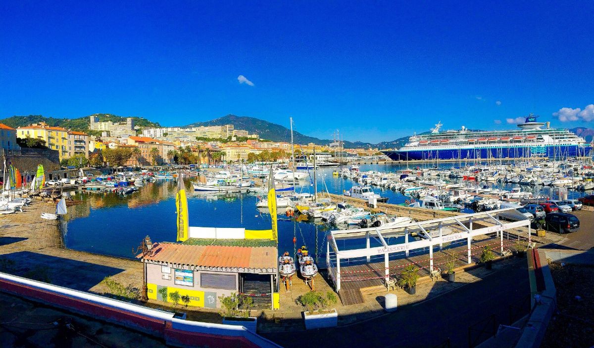 Port Tino Rossi � Ajaccio