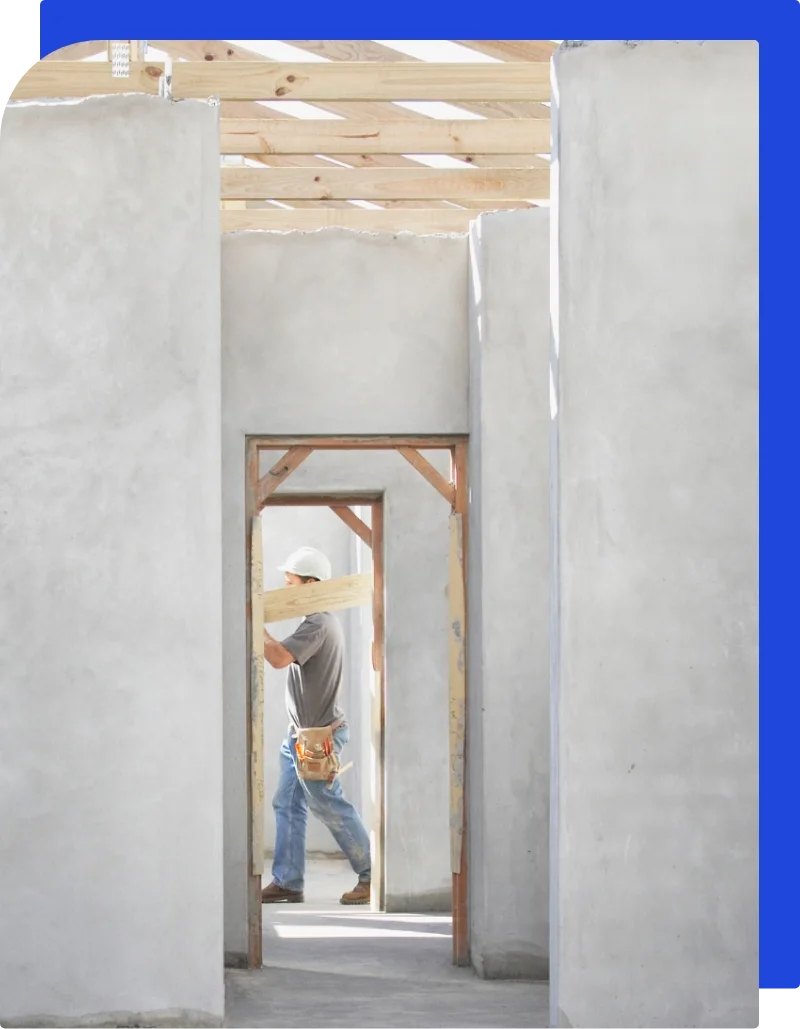 Artisan du bâtiment sur un chantier
